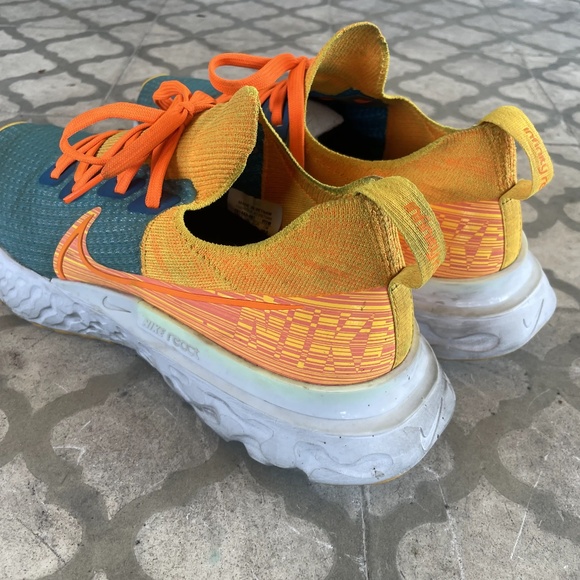 Nike React Infinity Run Flyknit CU1443-481 in Blue and Orange - Picture 2 of 5